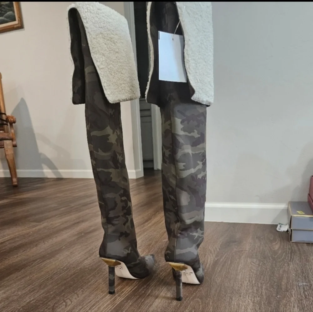 Good American  Sherpa Camo OverThe Knee Boot Heel Sz 7.5